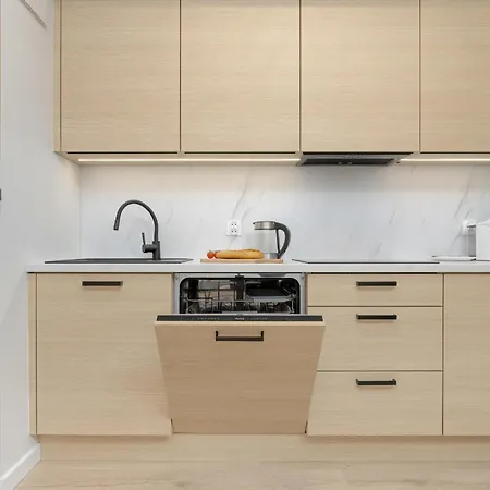 Unique Szczesliwa With Balcony Parking And Ac By Renters