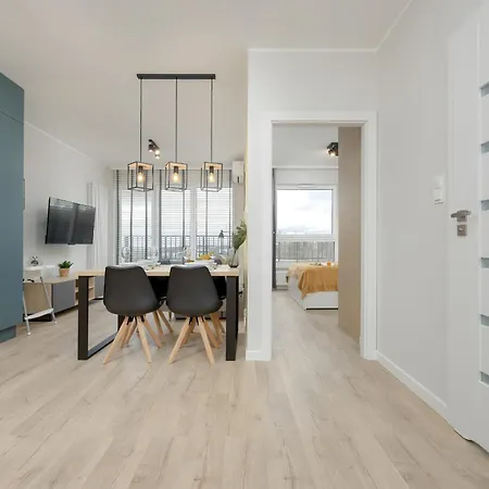 Unique Szczesliwa With Balcony Parking And Ac By Renters 아파트 *