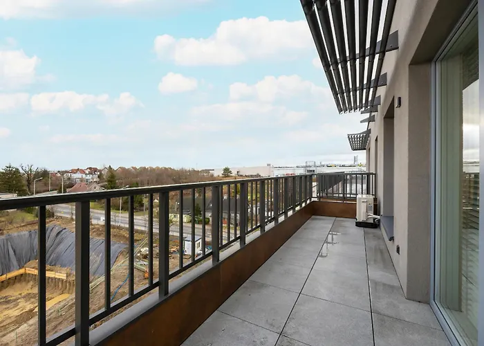 Unique Szczesliwa With Balcony Parking And Ac By Renters דירה