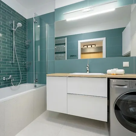 Unique Szczesliwa With Balcony Parking And Ac By Renters Appartement Gdańsk