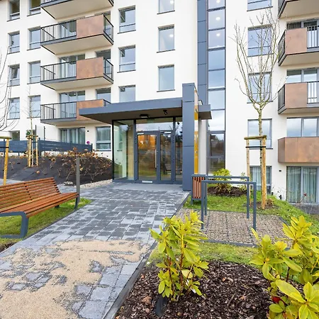 Unique Szczesliwa With Balcony Parking And Ac By Renters Appartement